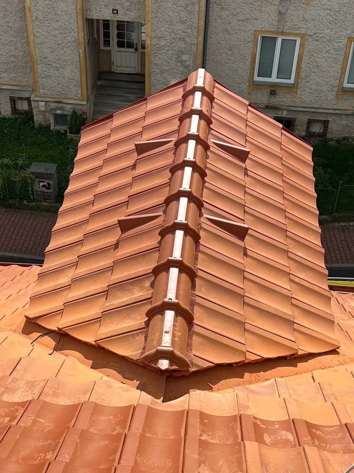Hromosvodová soustava na střeše rodinného domu — Dubí (Teplicko)